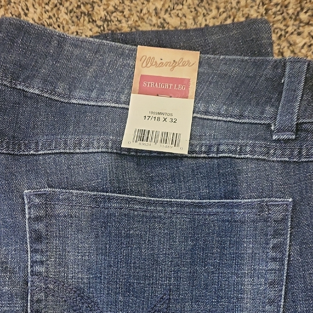 Wrangler Blue Straight Leg Jeans Timeless Fit